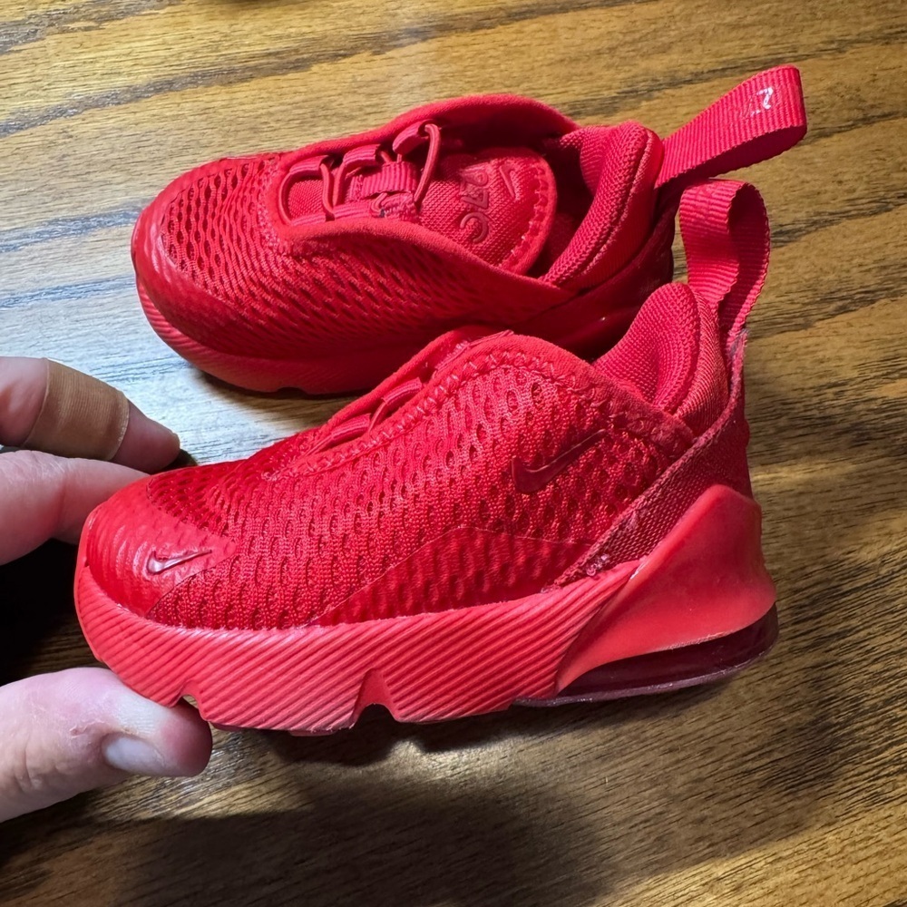 Nike Air Max 270 - Picture 2 of 3